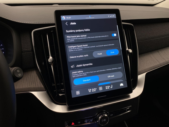 Volvo XC90 B5 AWD AUT BRIGHT PLUS na operativní leasing