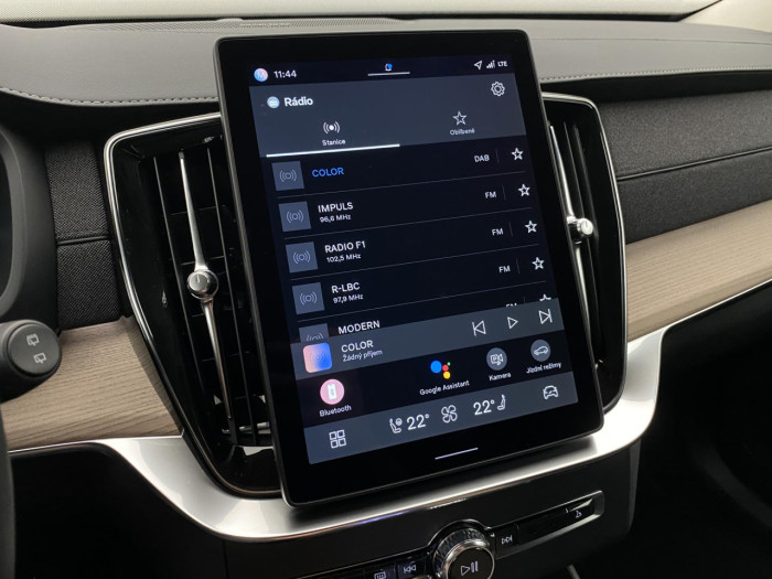 Volvo XC90 T8 AWD RECHARGE BRIGHT PLUS 7m na operativní leasing