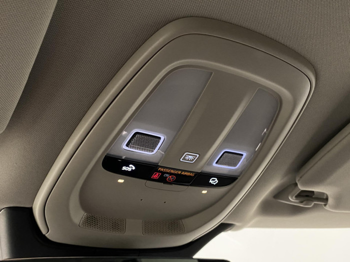 Volvo XC90 T8 AWD RECHARGE DARK PLUS 7m na operativní leasing