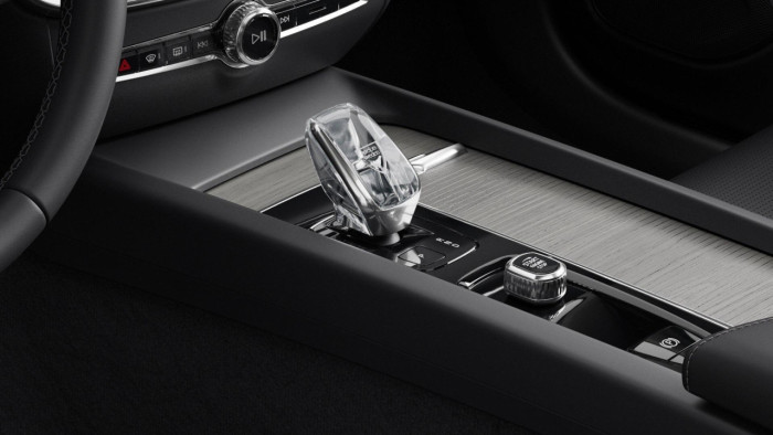 Volvo V60 B4 AUT BRIGHT PLUS na operativní leasing