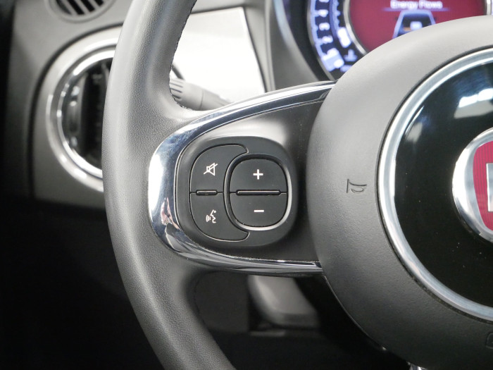 Fiat 500 1.0 Mild-Hybrid 51 kW Lounge na operativní leasing