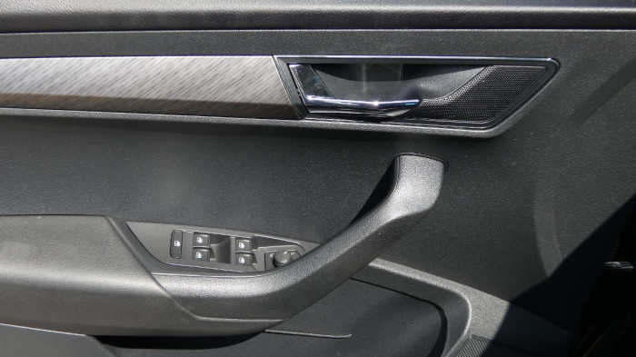 Škoda Karoq 2.0 TDI Style na operativní leasing