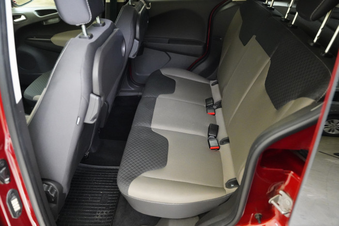 Ford Tourneo Courier 1.5 TDCi 74 kW Trend na operativní leasing