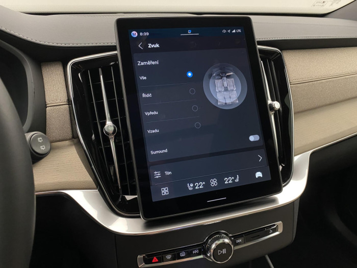 Volvo XC90 T8 AWD Plug-in BRIGHT PLUS 7m na operativní leasing