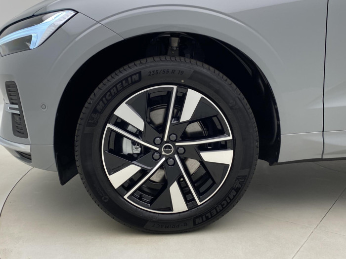 Volvo XC60 B5 AWD AUT BRIGHT PLUS na operativní leasing