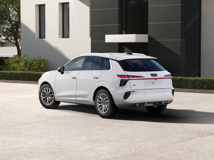 Audi Q3 7STT  1,5 TFSI / 110kW na operativní leasing
