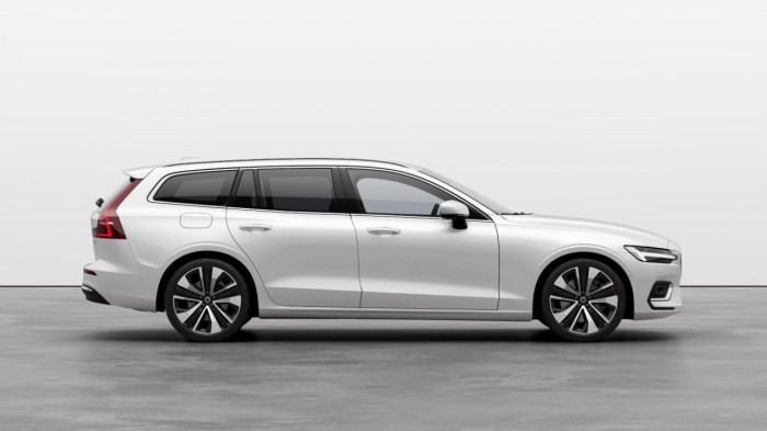 Volvo V60 B4 AUT BRIGHT PLUS na operativní leasing
