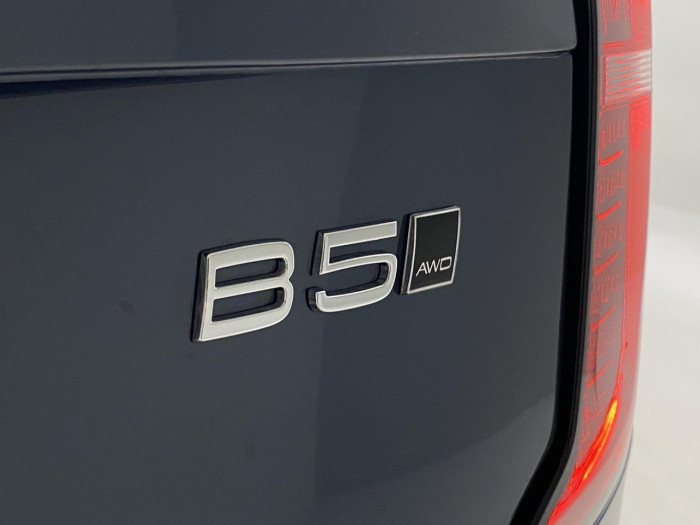 Volvo XC90 B5 AWD AUT BRIGHT PLUS na operativní leasing