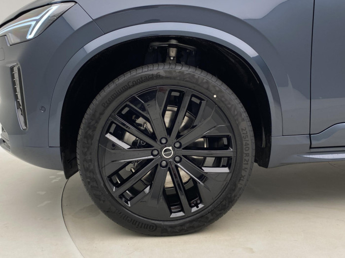 Volvo XC90 B5 AWD AUT BLACK EDITION PLUS na operativní leasing