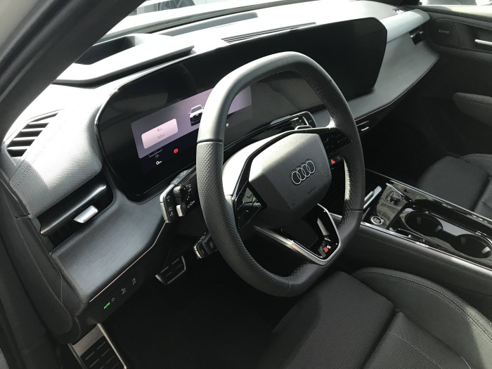 Audi Q3 quattro ST7 2,0TFSI / 150kW na operativní leasing
