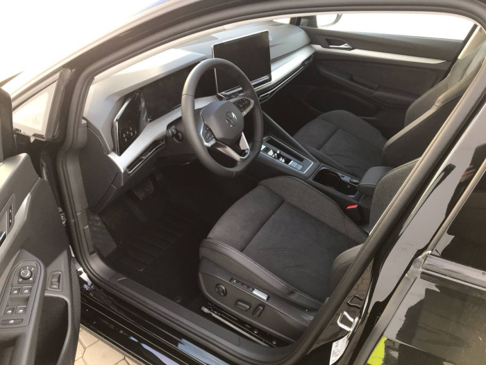 Volkswagen Golf Variant People 7DSG mHEV 1,5eTSI / 85kW na operativní leasing