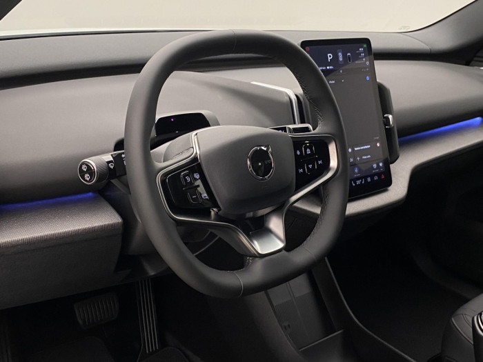 Volvo EX30 P5 LONG RANGE ELETRIC PLUS na operativní leasing