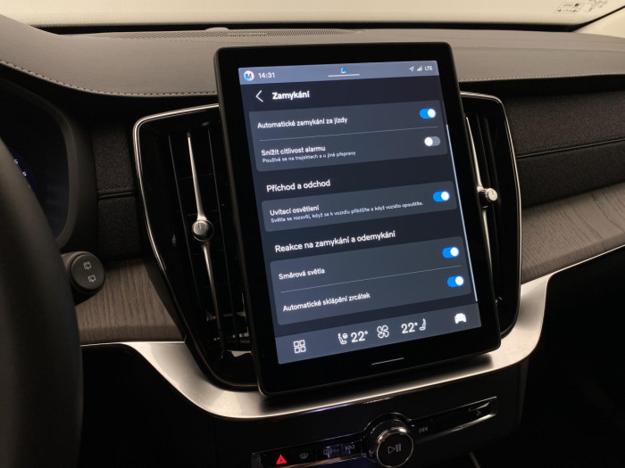 Volvo XC90 B5 AWD AUT BRIGHT PLUS na operativní leasing