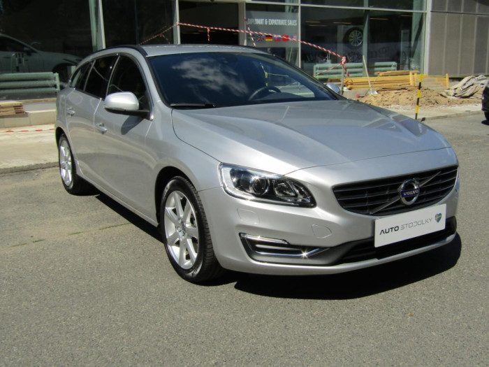 Volvo V60 D3 MOMENTUM 1.maj. na operativní leasing