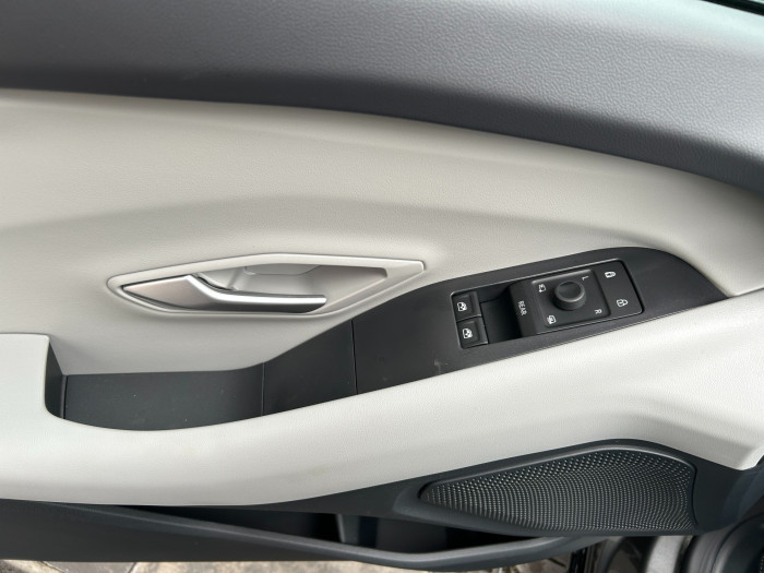 77kWh prodloužený dojezd 210kW na operativní leasing