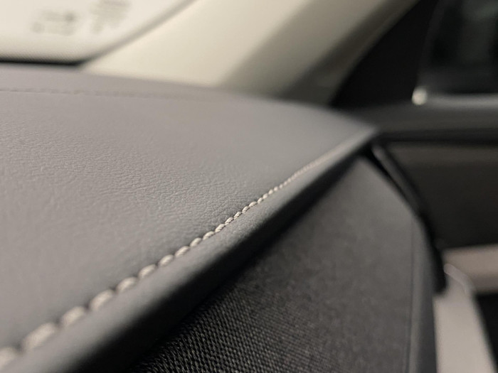 Volvo XC90 T8 AWD RECHARGE DARK PLUS 7m na operativní leasing