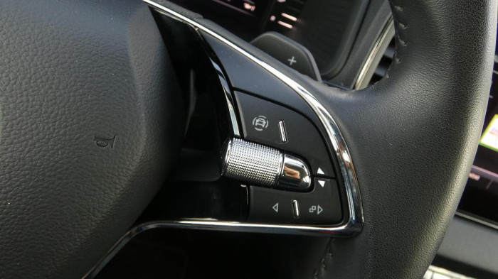 Škoda Karoq 1,5 TSI Style DSG na operativní leasing