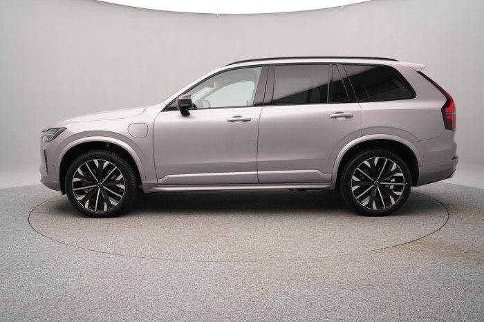 Volvo XC90 T8 AWD Plug-in DARK PLUS 7m na operativní leasing