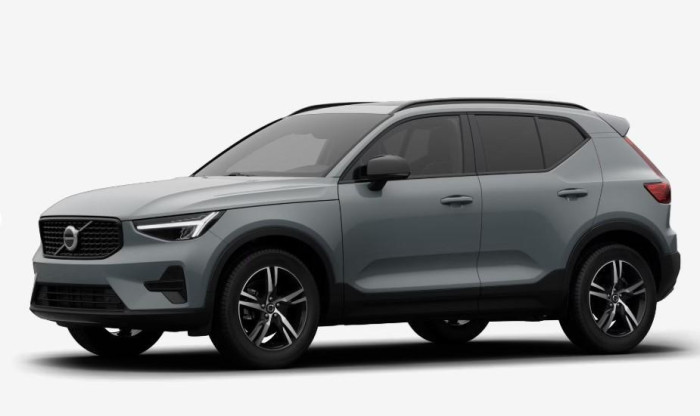 Volvo XC40 B3 AUT DARK PLUS na operativní leasing