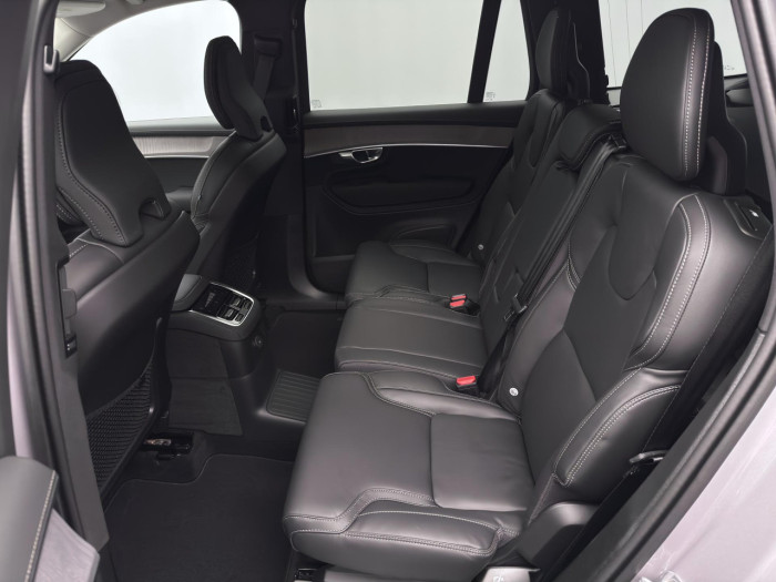 Volvo XC90 T8 AWD Plug-in BRIGHT PLUS 7m na operativní leasing