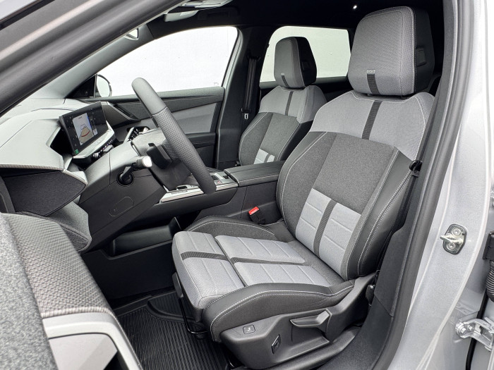 Opel Grandland GS Hybrid TURBO eDCT6 1.2 TURBO / 107kW na operativní leasing