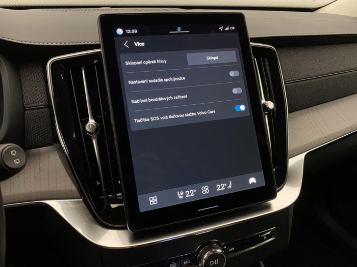 Volvo XC90 T8 AWD RECHARGE DARK PLUS 7m na operativní leasing