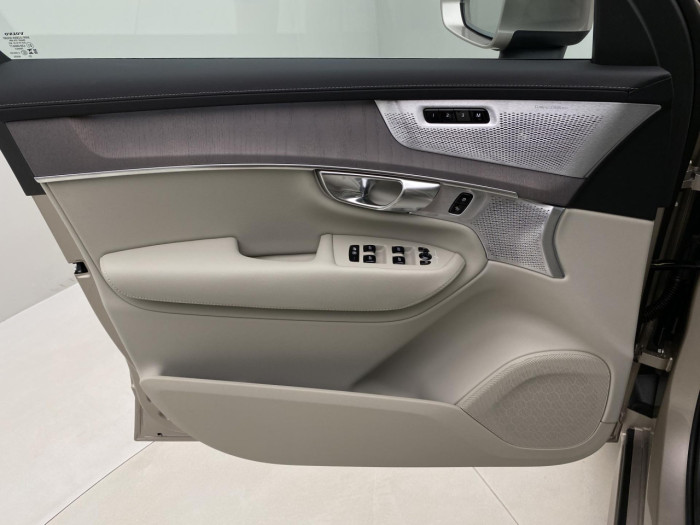Volvo XC90 B5 AWD AUT BRIGHT PLUS 7míst na operativní leasing