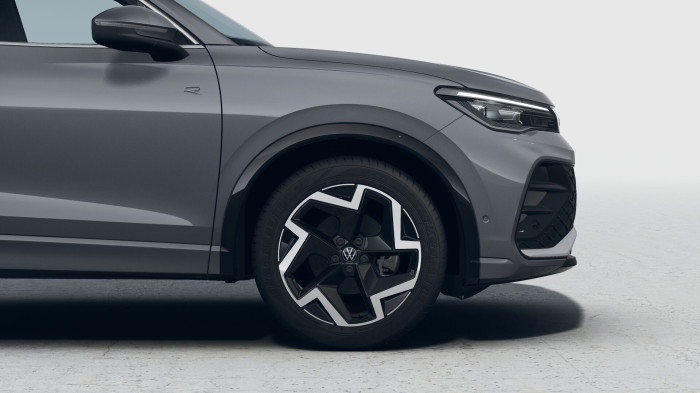 Volkswagen Tiguan R-Line 1,5 eTSI 110 kW mHEV na operativní leasing
