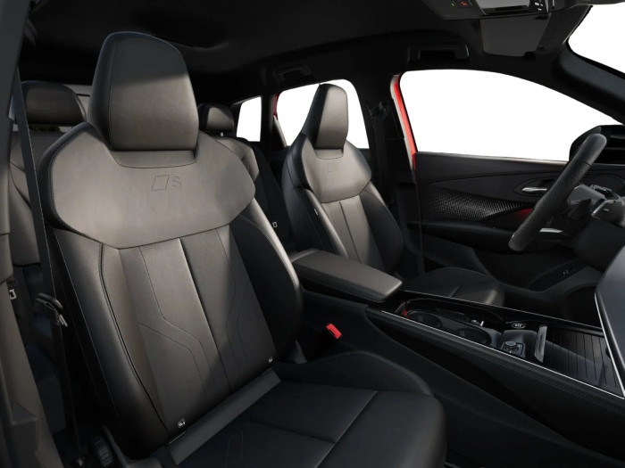 Audi Q3 S line 2.0 TFSI 195 kW Benzín 4x4 Automatická převodovka na operativní leasing