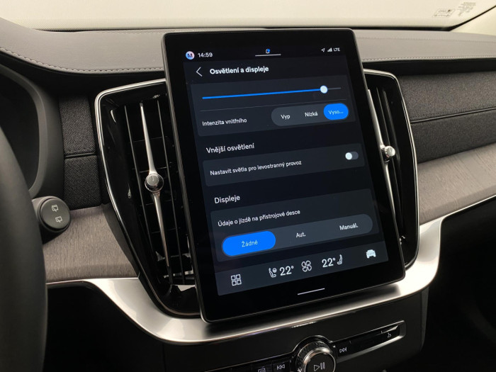 Volvo XC90 T8 AWD Plug-in BRIGHT PLUS 7m na operativní leasing