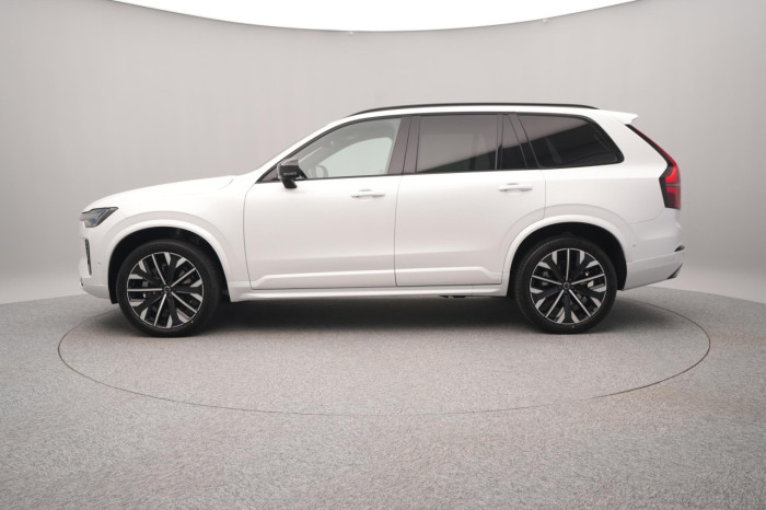 Volvo XC90 B5 AWD AUT DARK ULTRA 7 míst na operativní leasing