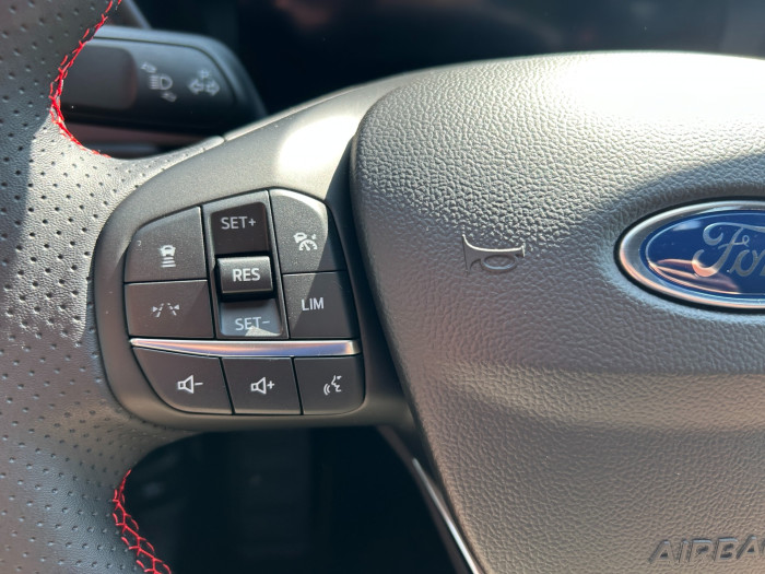 2.5Hybrid PHEV 178kW Titanium na operativní leasing