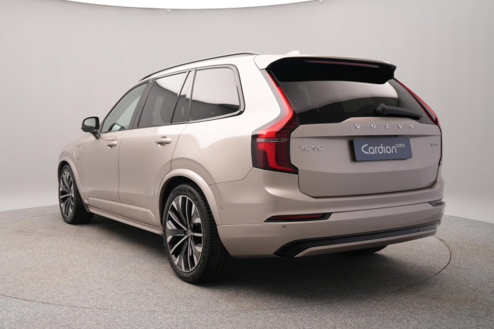 Volvo XC90 T8 AWD Plug-in ULTRA DARK 7m na operativní leasing