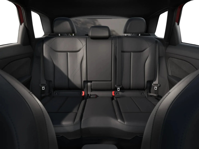 Audi Q3 S line 2.0 TFSI 195 kW Benzín 4x4 Automatická převodovka na operativní leasing