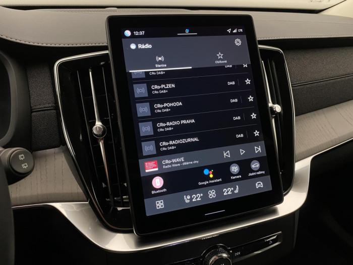 Volvo XC90 T8 AWD RECHARGE DARK PLUS 7m na operativní leasing