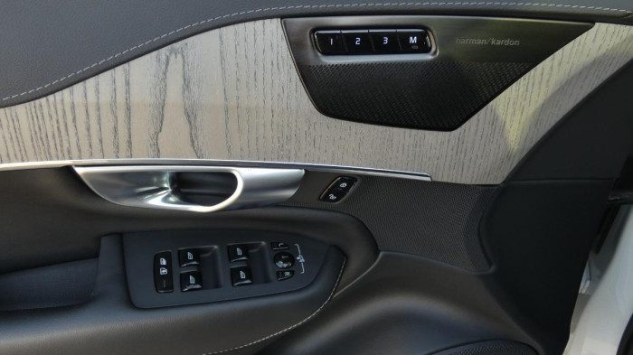 Volvo XC90 B5 AWD Plus Bright 7 míst na operativní leasing