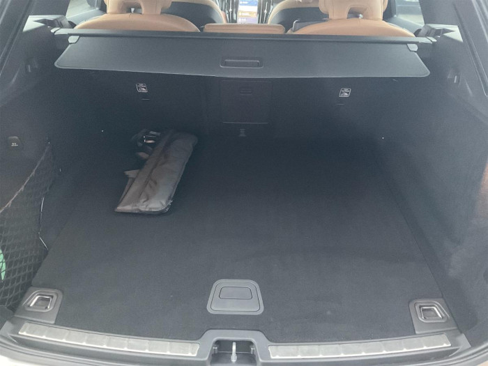 Volvo XC60 B5 AWD Plus Bright Auto na operativní leasing