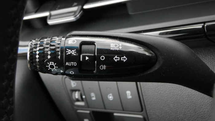 Hyundai Staria 2.2 CRDi Luxury 4x4 Auto na operativní leasing