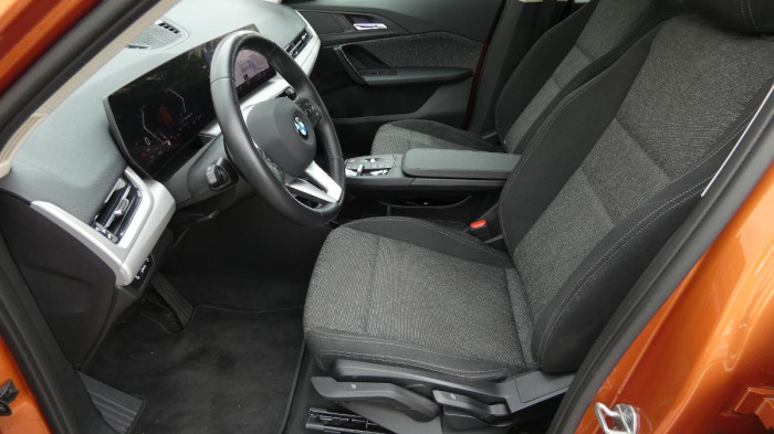 BMW X1 sDrive 18i na operativní leasing