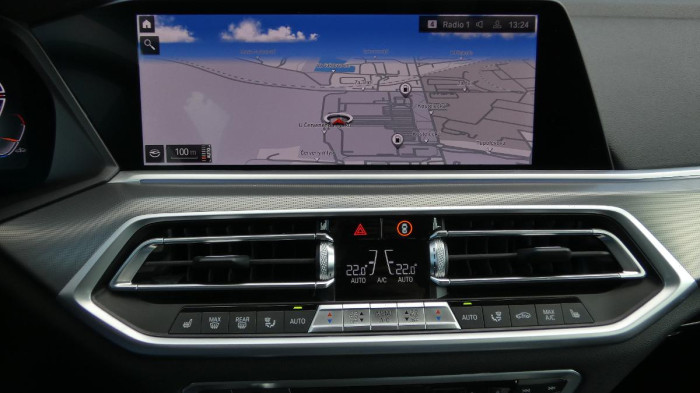 BMW X5 xDrive 40i na operativní leasing