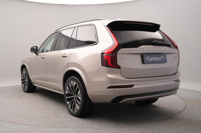 Volvo XC90 T8 AWD Plug-in ULTRA DARK 7m na operativní leasing