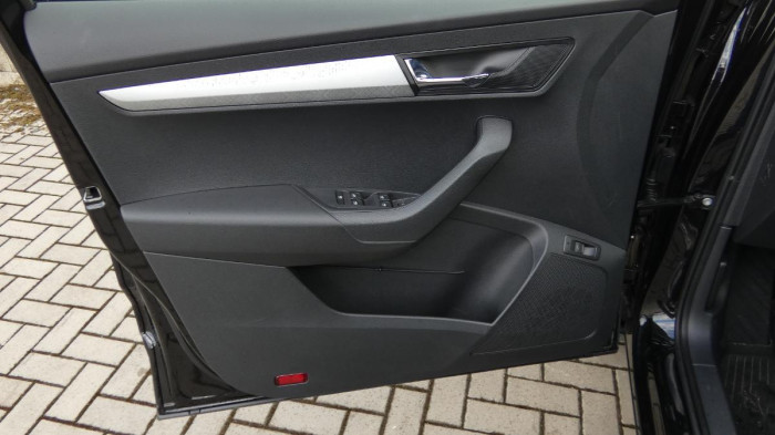 Škoda Karoq 1,5 TSI Ambition DSG na operativní leasing