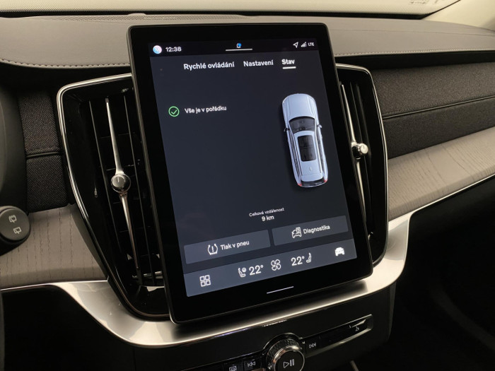 Volvo XC90 T8 AWD RECHARGE DARK PLUS 7m na operativní leasing