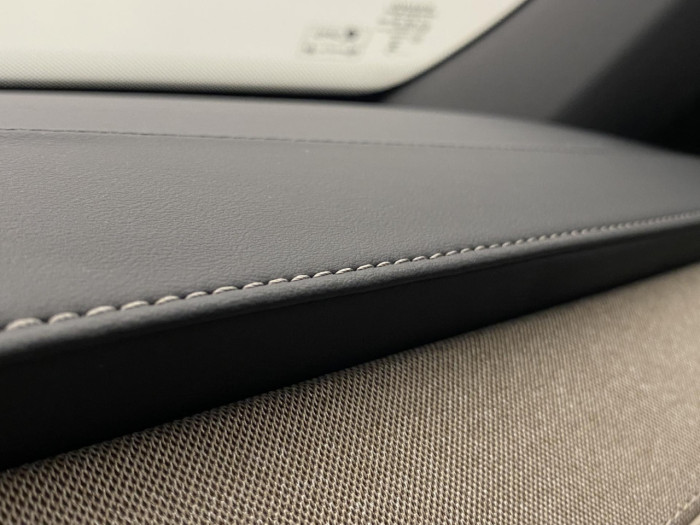Volvo XC90 T8 AWD Plug-in DARK PLUS 7m na operativní leasing