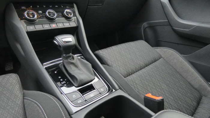 Škoda Karoq 1,5 TSI DSG Style na operativní leasing