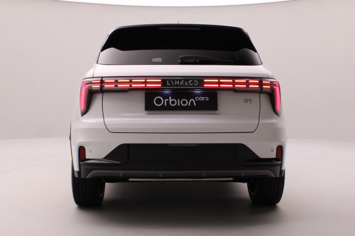 Lynk & Co 01 MORE PHEV na operativní leasing