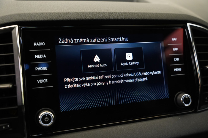 Škoda Karoq 1.5 TSI 110 kW Top Selection na operativní leasing