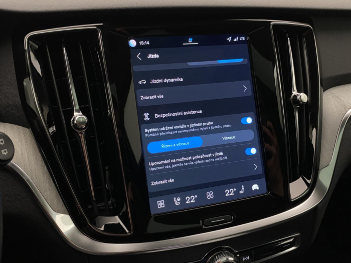 Volvo V60 B4 AUT BRIGHT PLUS na operativní leasing