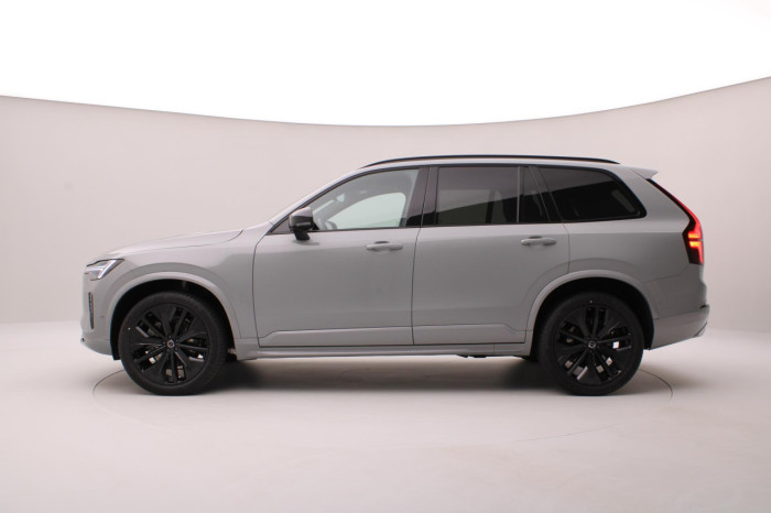 Volvo XC90 B5 AWD BLACK EDITION PLUS 7 na operativní leasing
