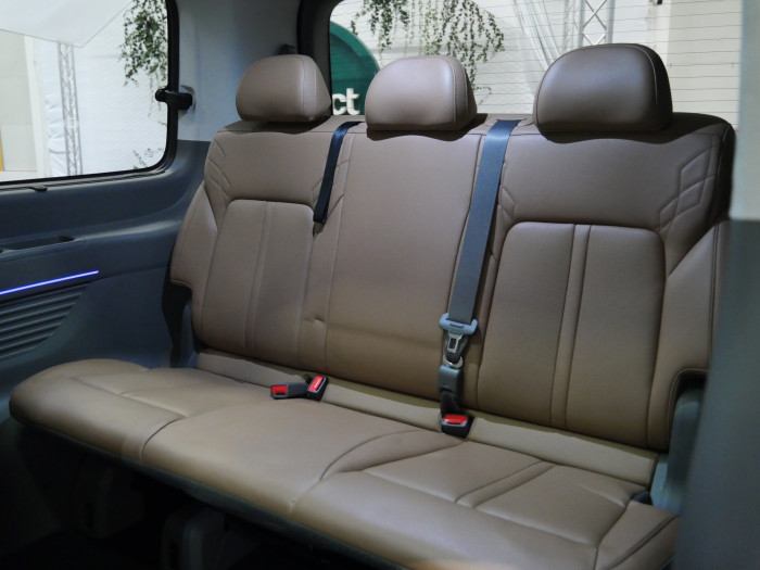 Hyundai Staria 2.2 CRDI 130kW DCT AWD Premium na operativní leasing